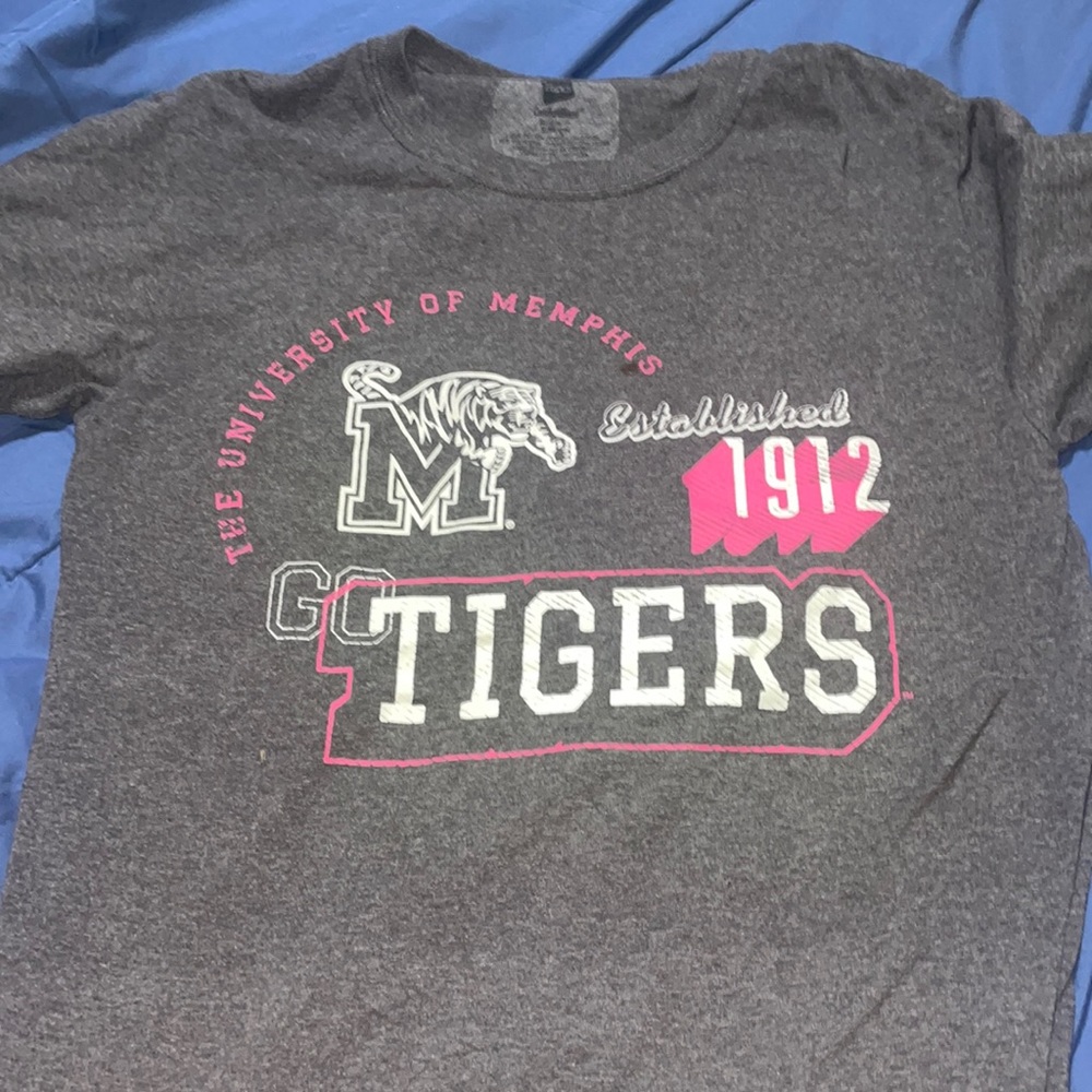 Hanes shirt